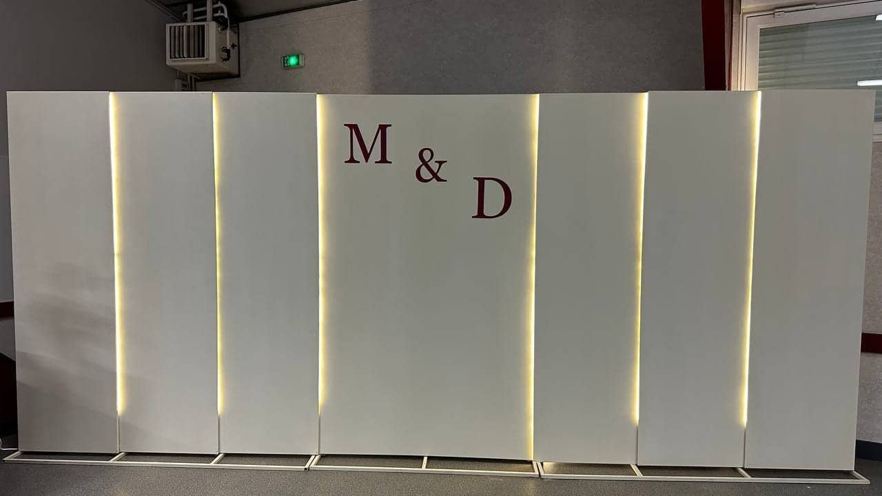 Mur coin mariés sur mesure nude – photo 1